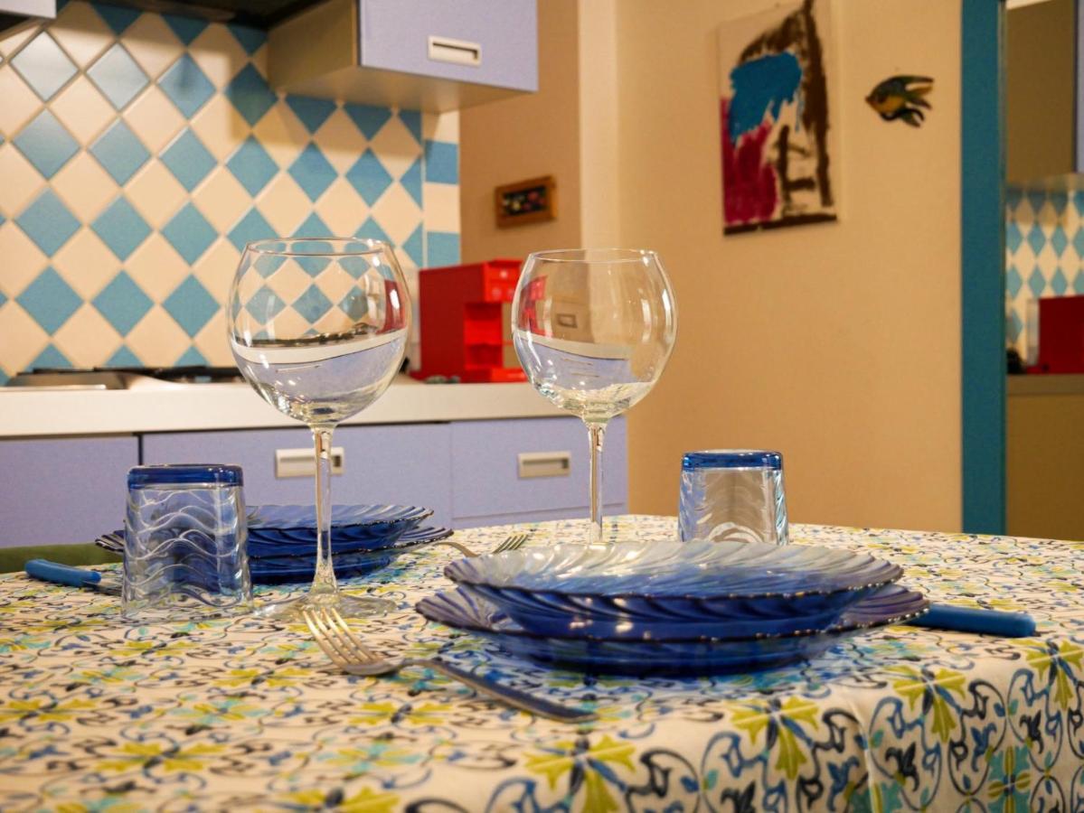 Mare Roccia Beachfront Apartment Таормина Экстерьер фото